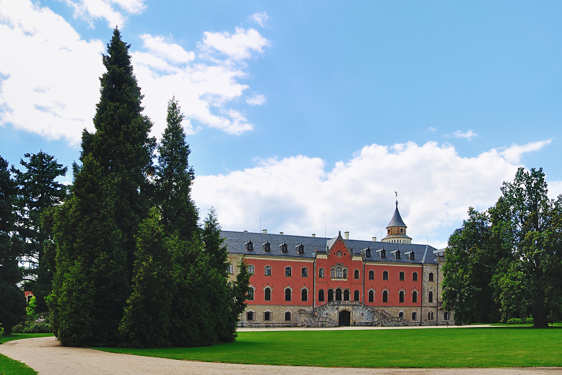 Novogotický zámek Sychrov (8)